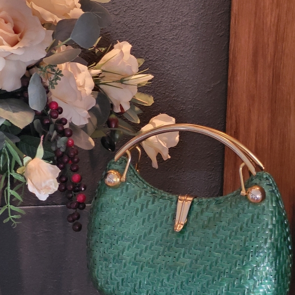 RODO vintage 70s green wicker crescent shaped handbag - Picture 8 of 11